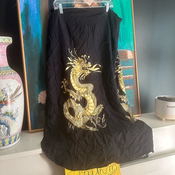 Y2K Black Wrap Around Skirt with Gold Dragon Motif One Size - Picture 12 of 12